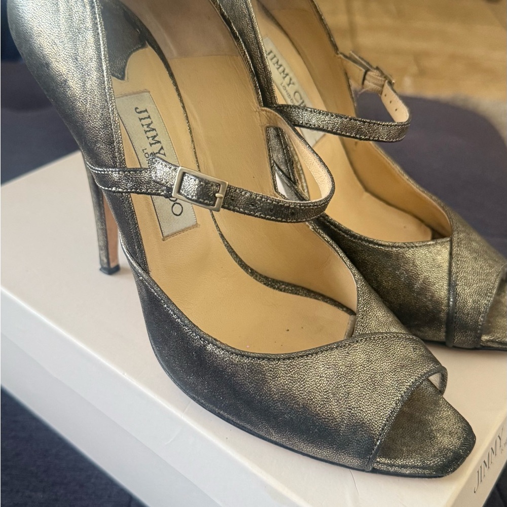 Final Price!! Jimmy Choo distressed metallic leather peep toes heels FIRM PRICE
